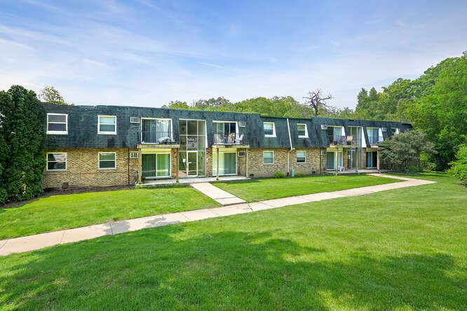 Property photo for 10130 S 84th Terrace, #11107, Palos Hills, IL