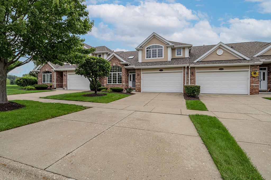 1436 Covington Drive, Lemont, IL 60439