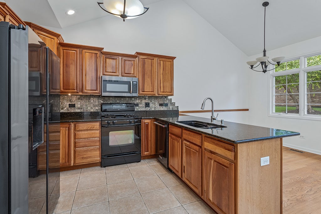 1436 Covington Drive, Lemont, IL 60439