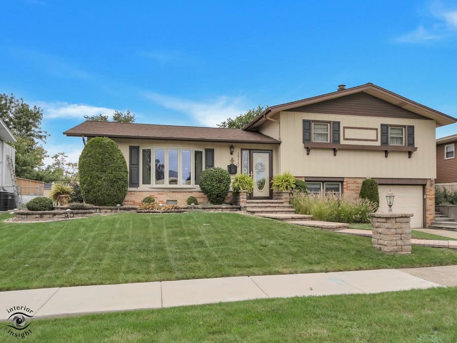 Property photo for 15142 Colina Avenue, Oak Forest, IL