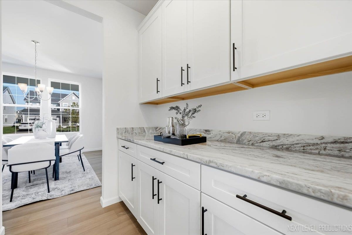 2508 Lawlor Lane, Naperville, IL 60564