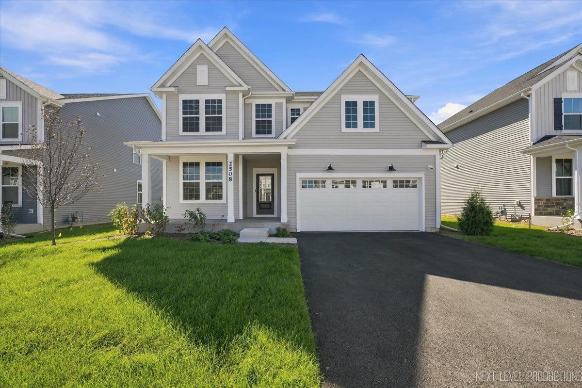 2508 Lawlor Lane, Naperville, IL 60564