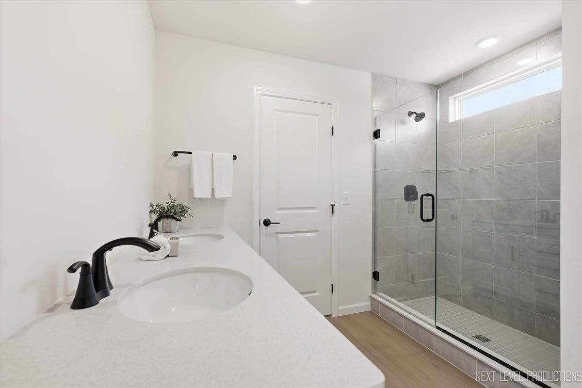 2508 Lawlor Lane, Naperville, IL 60564