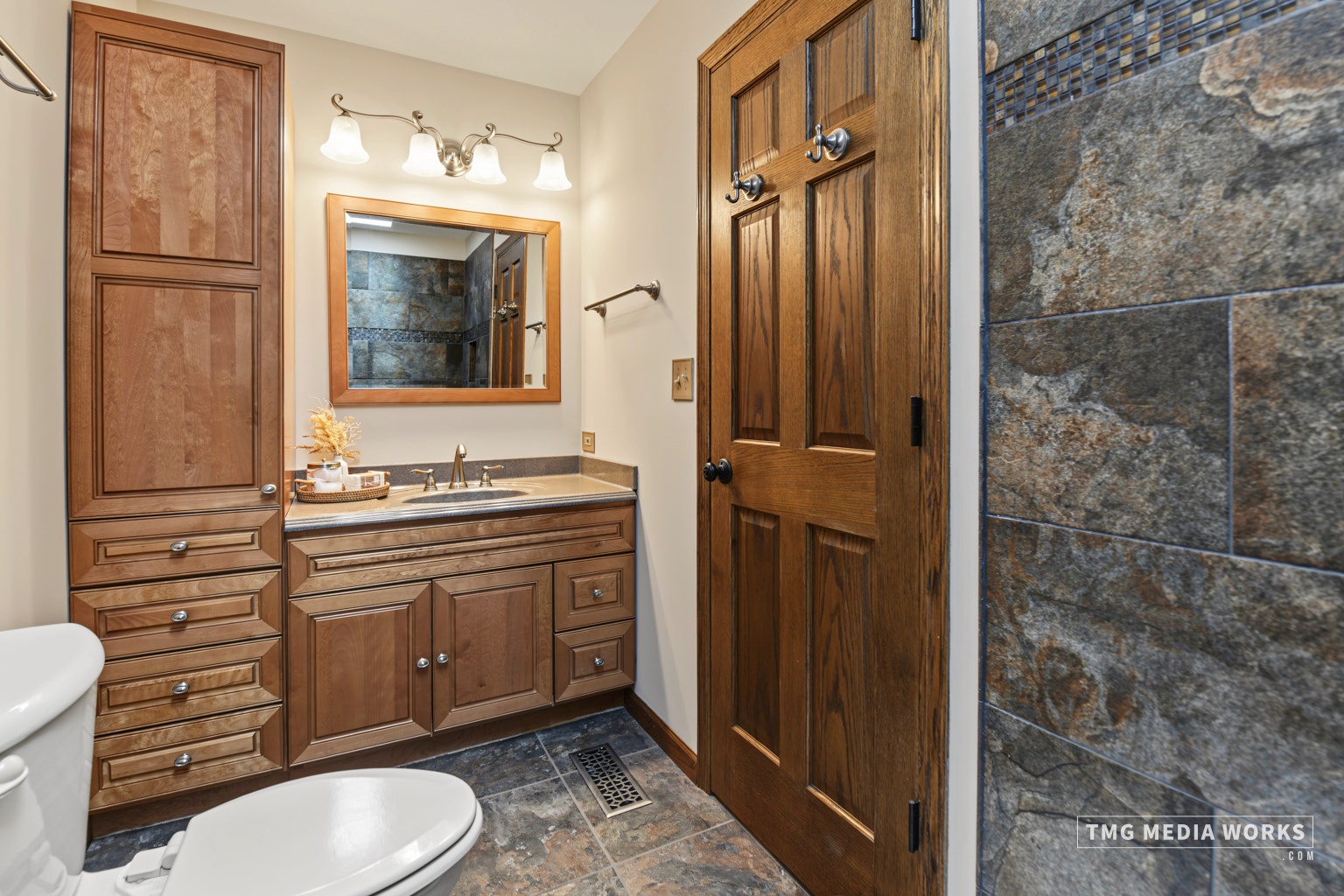 2820 Springdale Circle, Naperville, IL 60564 2820 Springdale Circle, Naperville, IL 60564