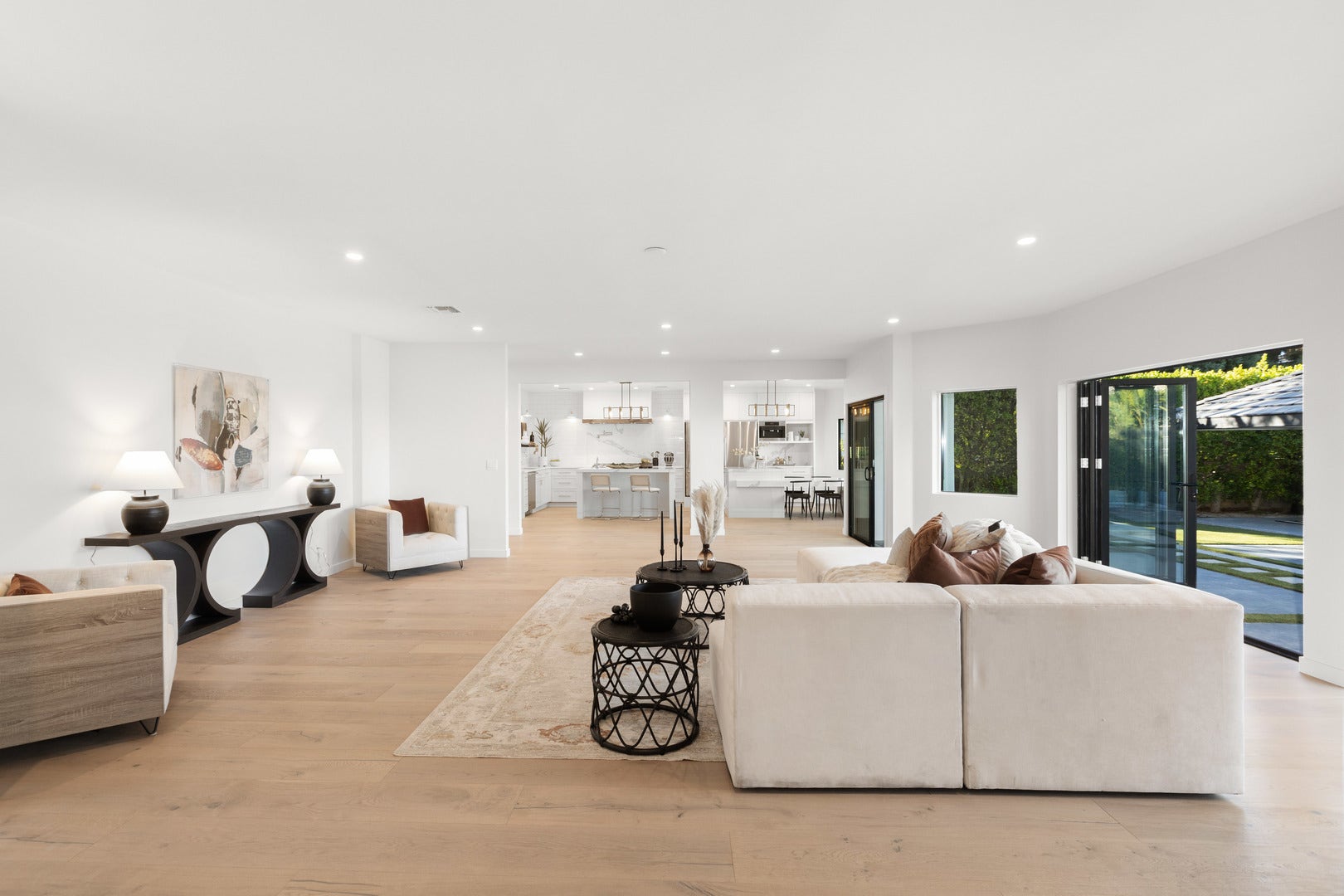 4256 Tarzana Estates Drive, Tarzana, CA 91356 4256 Tarzana Estates Drive, Tarzana, CA 91356