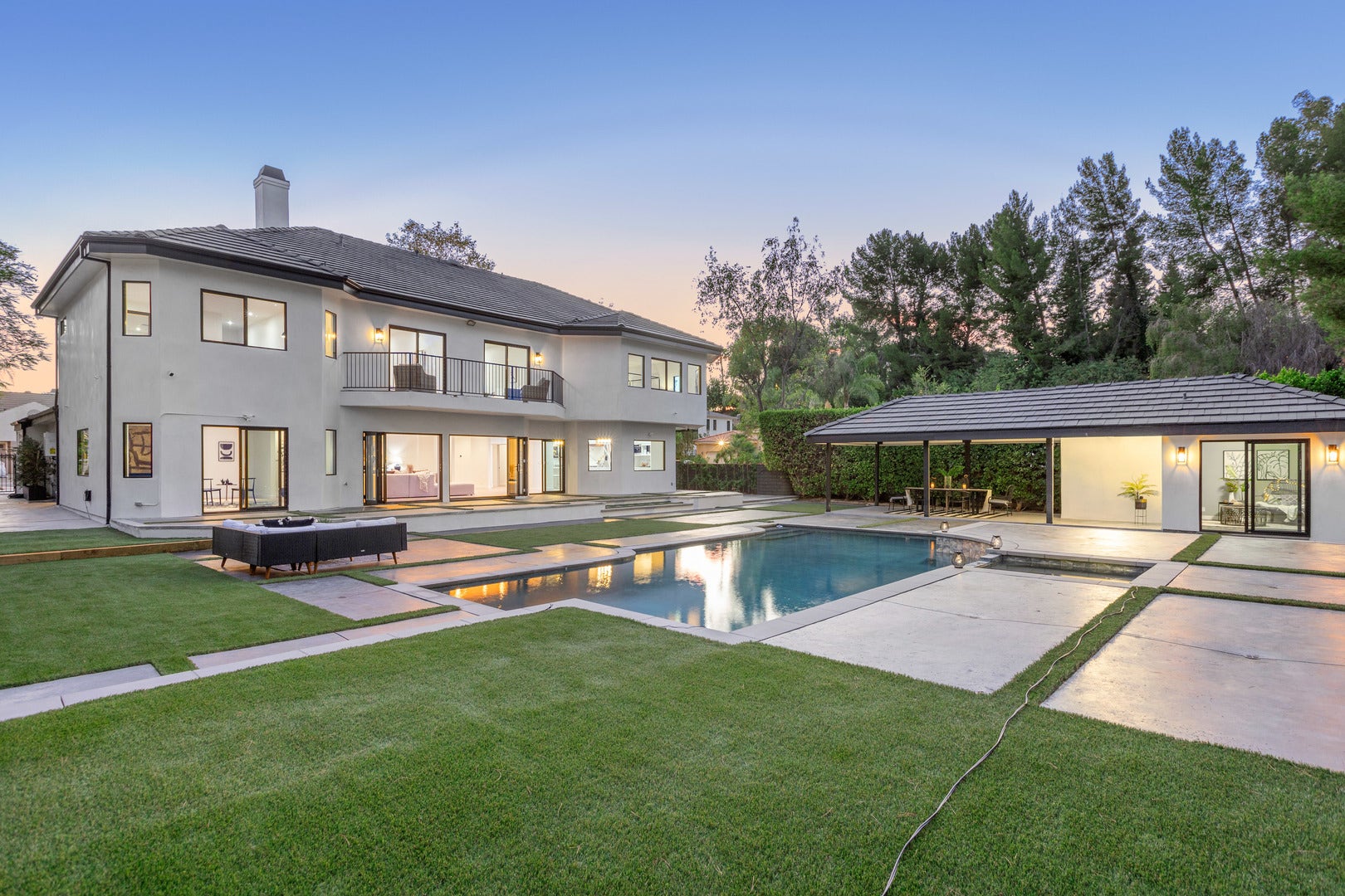 4256 Tarzana Estates Drive, Tarzana, CA 91356 4256 Tarzana Estates Drive, Tarzana, CA 91356