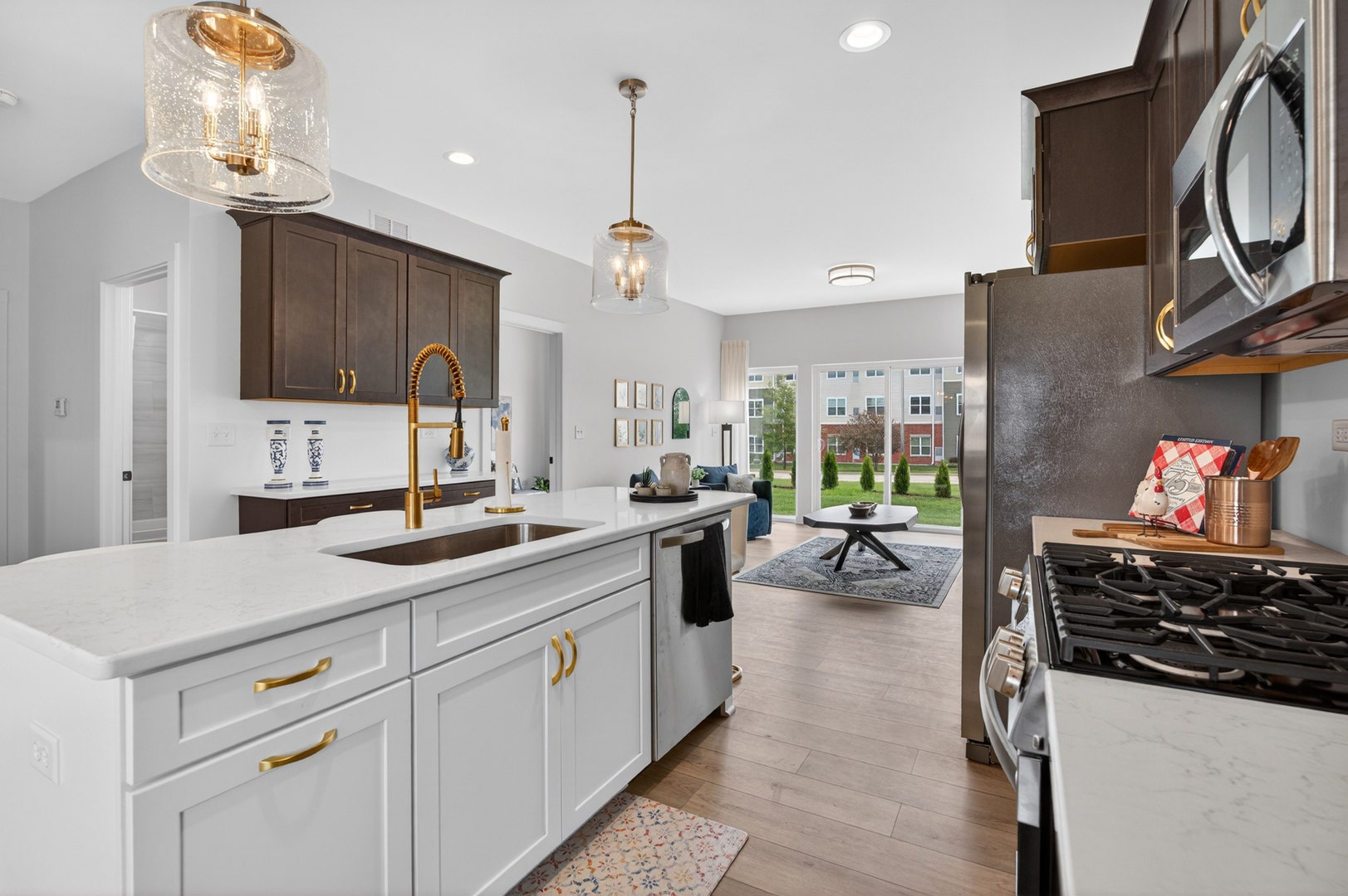 2051 Isabella Lane, Minooka, IL 60447 2051 Isabella Lane, Minooka, IL 60447