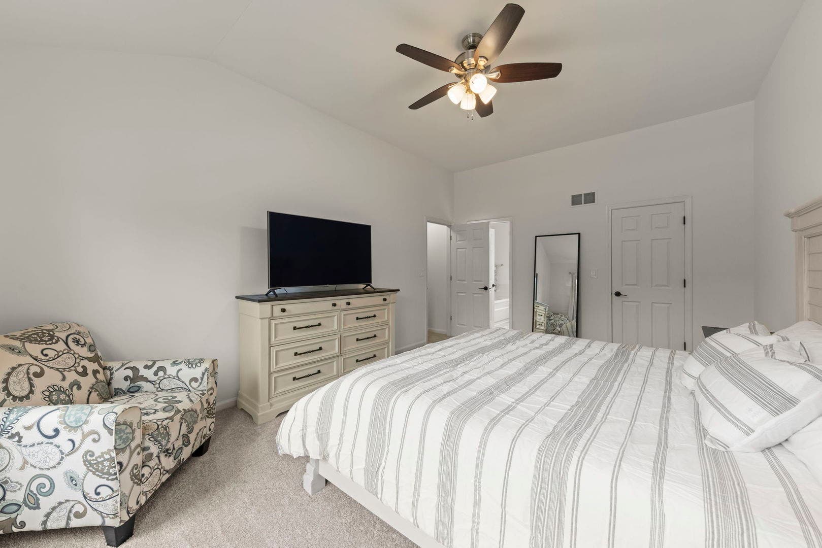 71 Cold Spring Court, Aurora, IL 60506 71 Cold Spring Court, Aurora, IL 60506