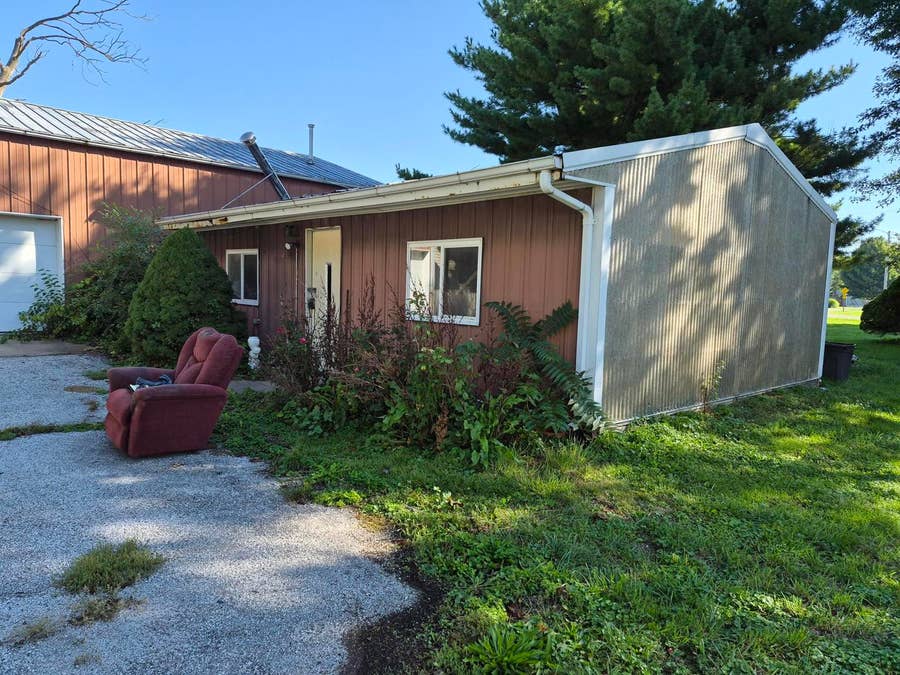 Property photo for 1002 13 Street, Viola, IL