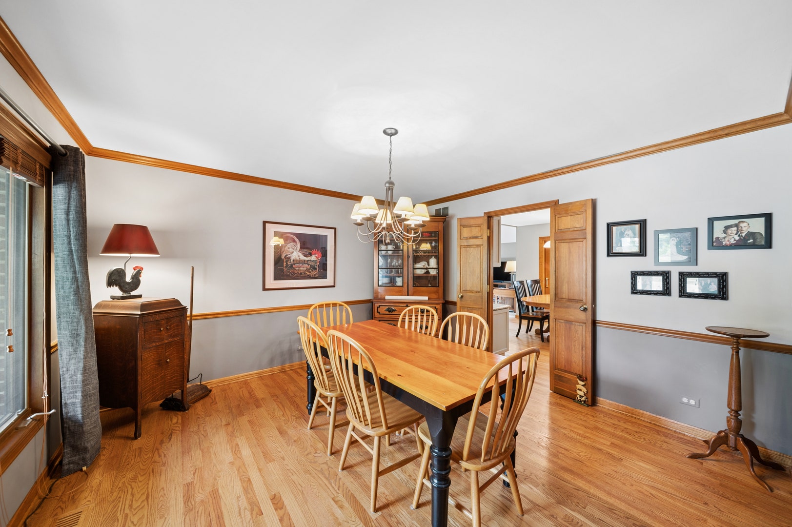 808 Lyndhurst Court, Naperville, IL 60563