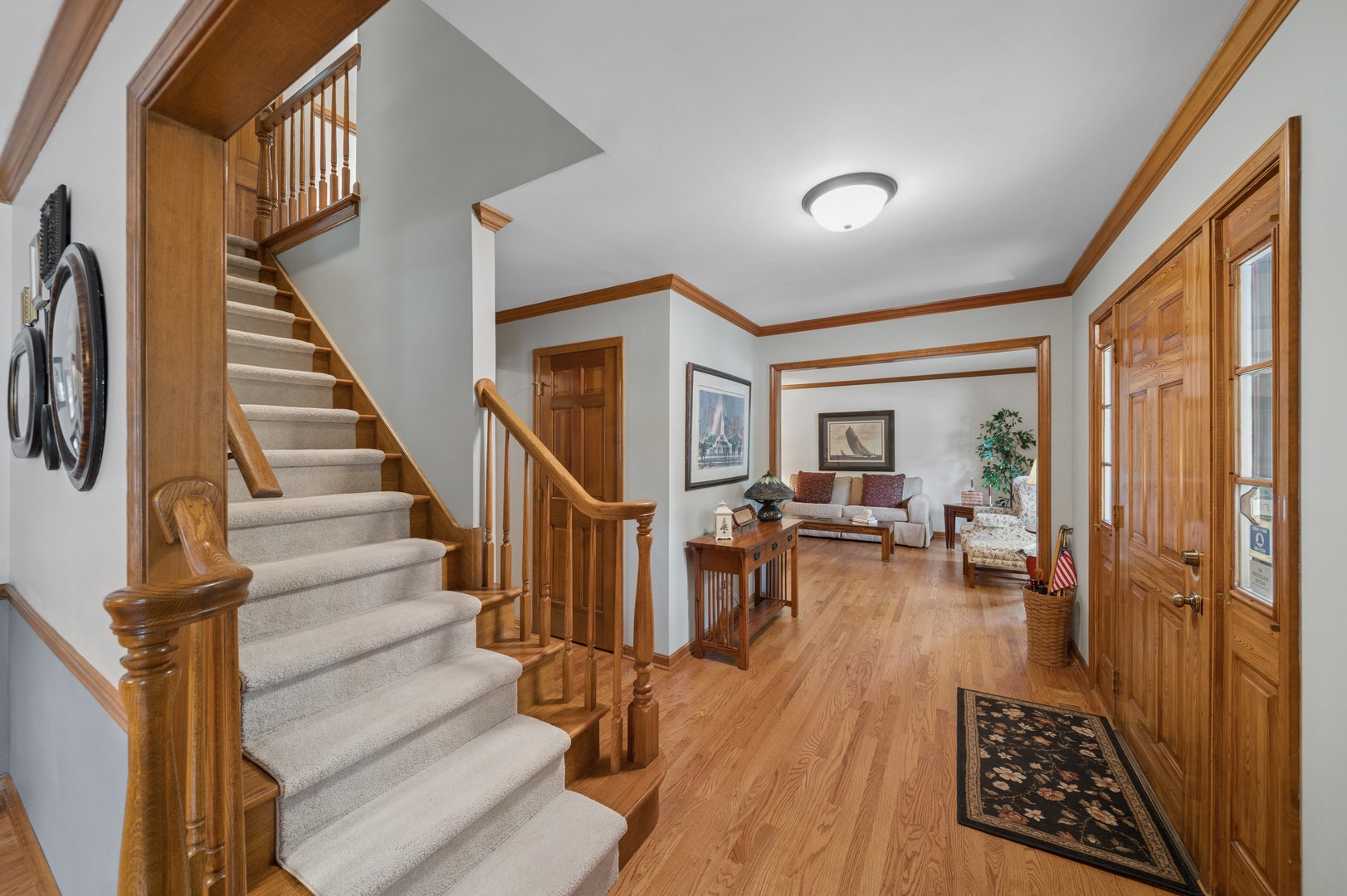808 Lyndhurst Court, Naperville, IL 60563