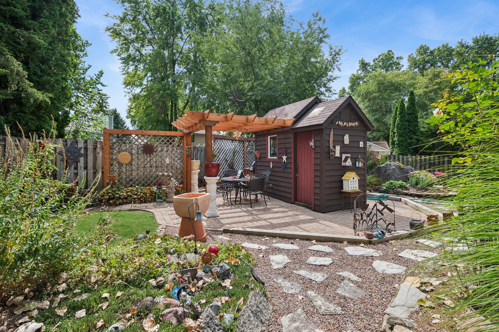 808 Lyndhurst Court, Naperville, IL 60563