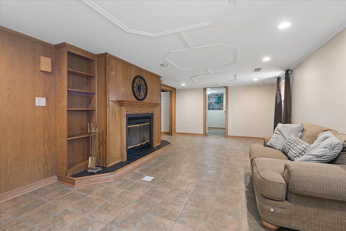 17627 S 65th Avenue, Tinley Park, IL 60477 17627 S 65th Avenue, Tinley Park, IL 60477
