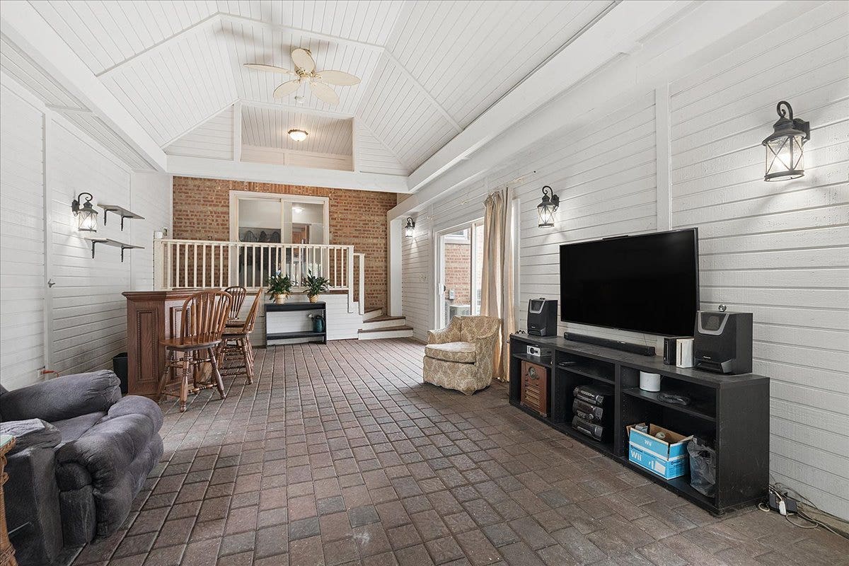 17627 S 65th Avenue, Tinley Park, IL 60477 17627 S 65th Avenue, Tinley Park, IL 60477