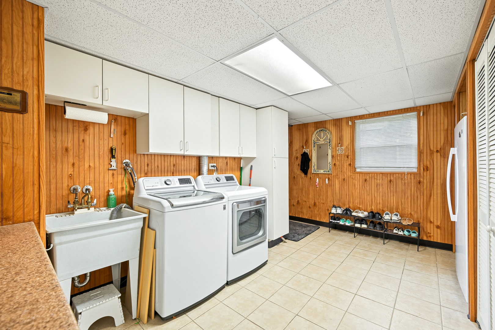 9S125 Florence Avenue, Downers Grove, IL 60516 9S125 Florence Avenue, Downers Grove, IL 60516