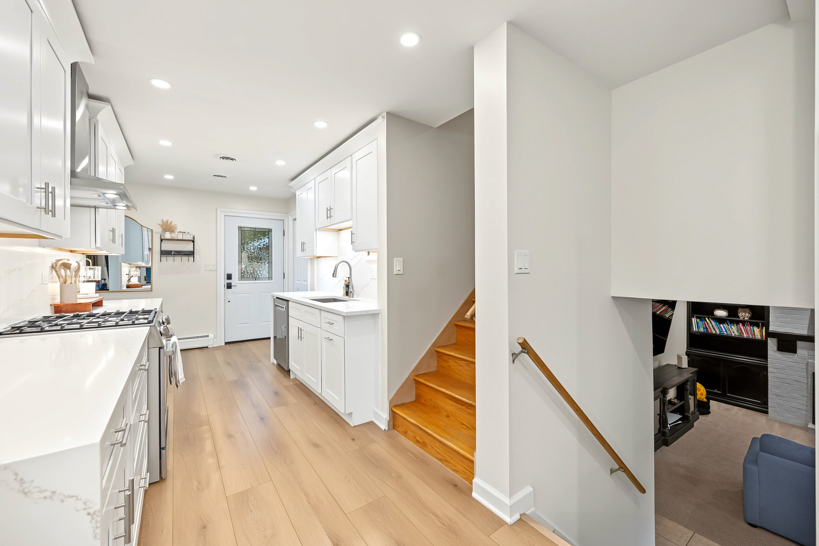 9S125 Florence Avenue, Downers Grove, IL 60516 9S125 Florence Avenue, Downers Grove, IL 60516