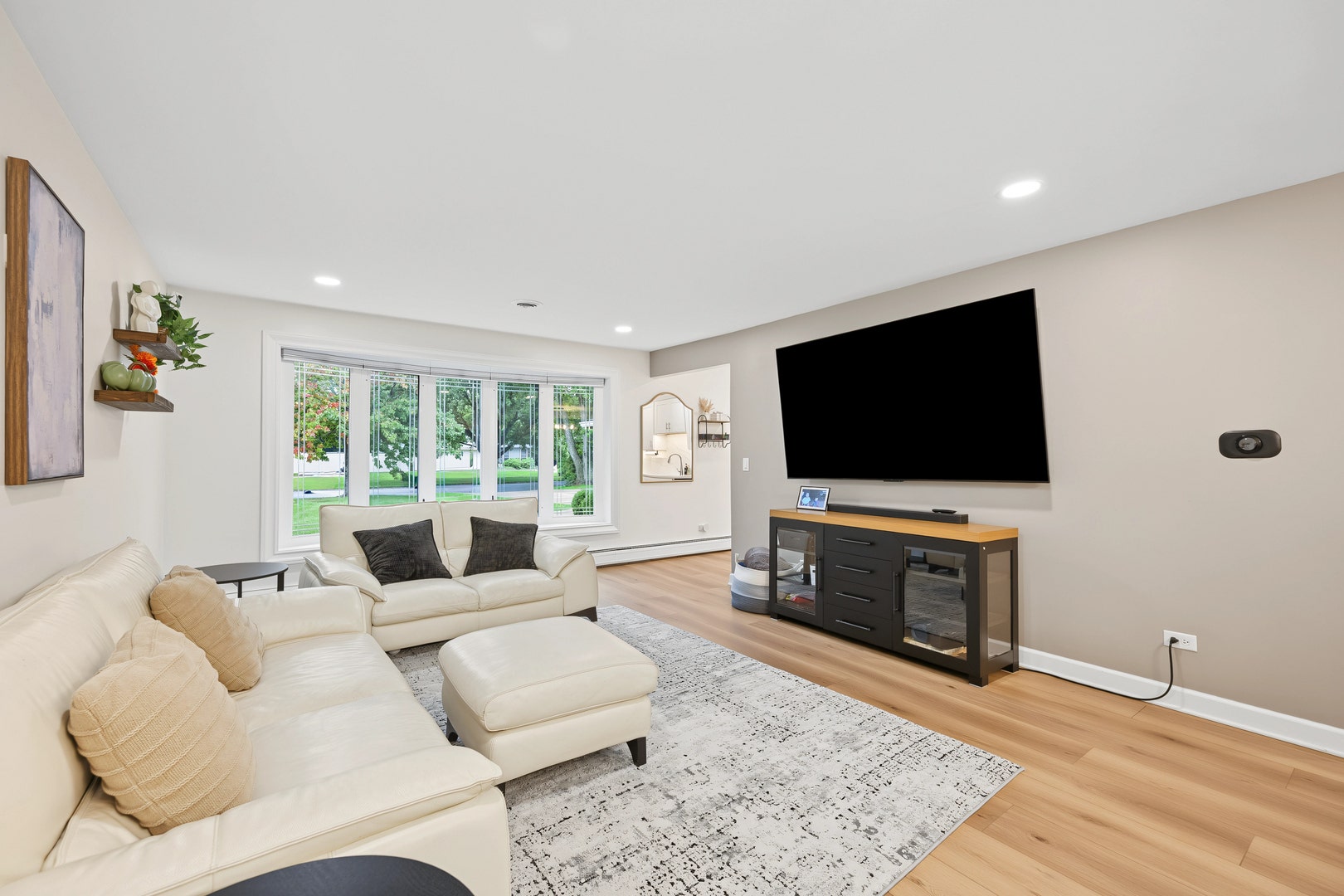 9S125 Florence Avenue, Downers Grove, IL 60516 9S125 Florence Avenue, Downers Grove, IL 60516