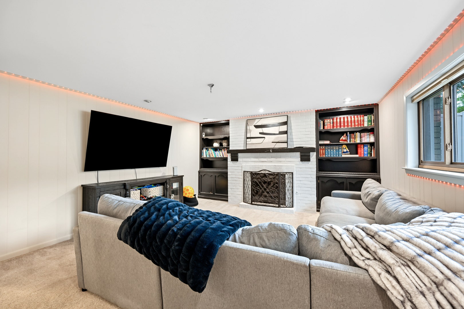 9S125 Florence Avenue, Downers Grove, IL 60516 9S125 Florence Avenue, Downers Grove, IL 60516