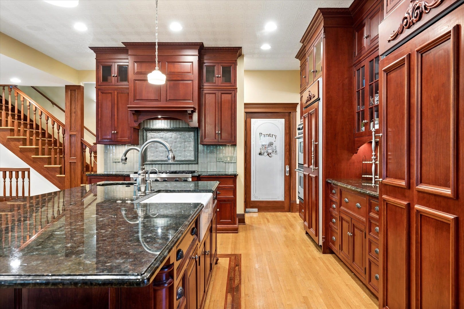 636 N Dunton Avenue, Arlington Heights, IL 60004 636 N Dunton Avenue, Arlington Heights, IL 60004
