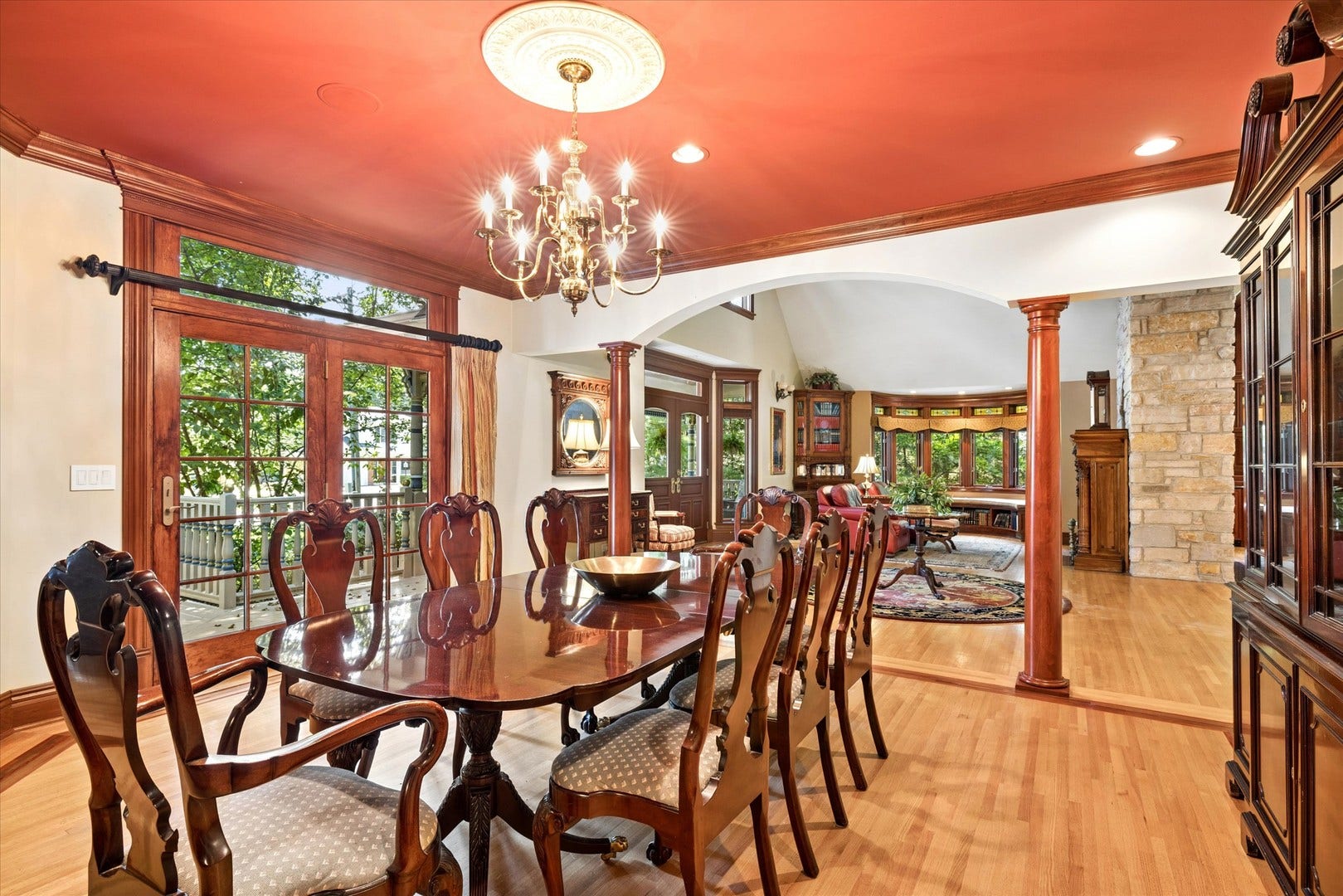 636 N Dunton Avenue, Arlington Heights, IL 60004 636 N Dunton Avenue, Arlington Heights, IL 60004