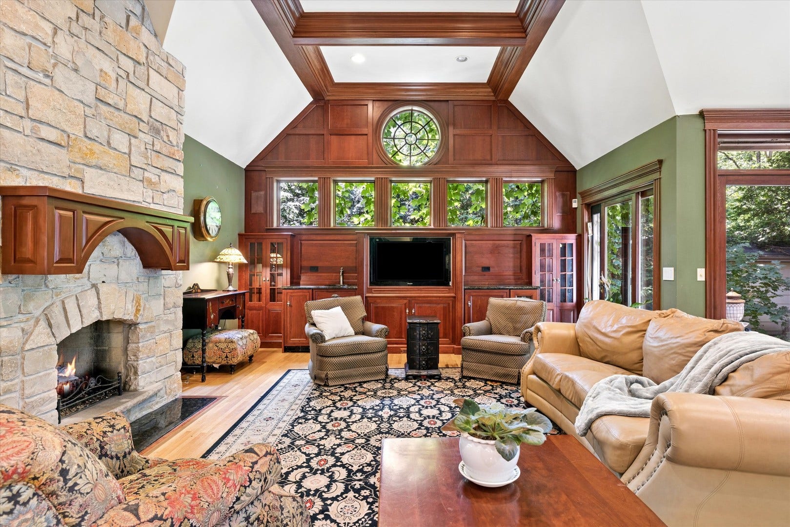 636 N Dunton Avenue, Arlington Heights, IL 60004 636 N Dunton Avenue, Arlington Heights, IL 60004