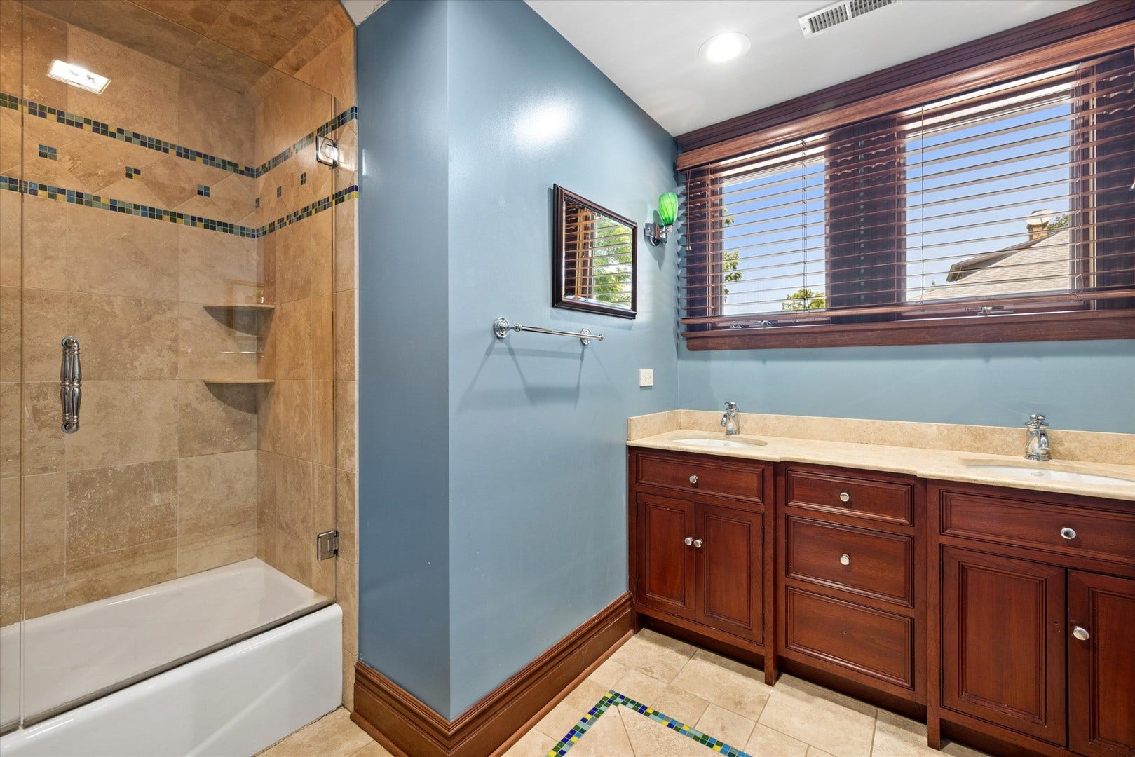 636 N Dunton Avenue, Arlington Heights, IL 60004 636 N Dunton Avenue, Arlington Heights, IL 60004