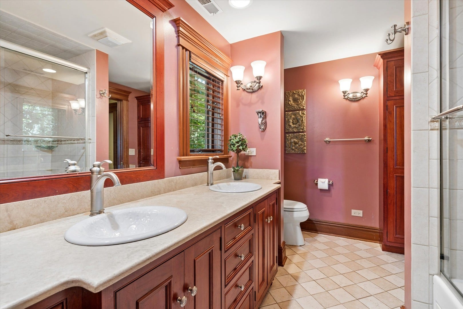 636 N Dunton Avenue, Arlington Heights, IL 60004 636 N Dunton Avenue, Arlington Heights, IL 60004