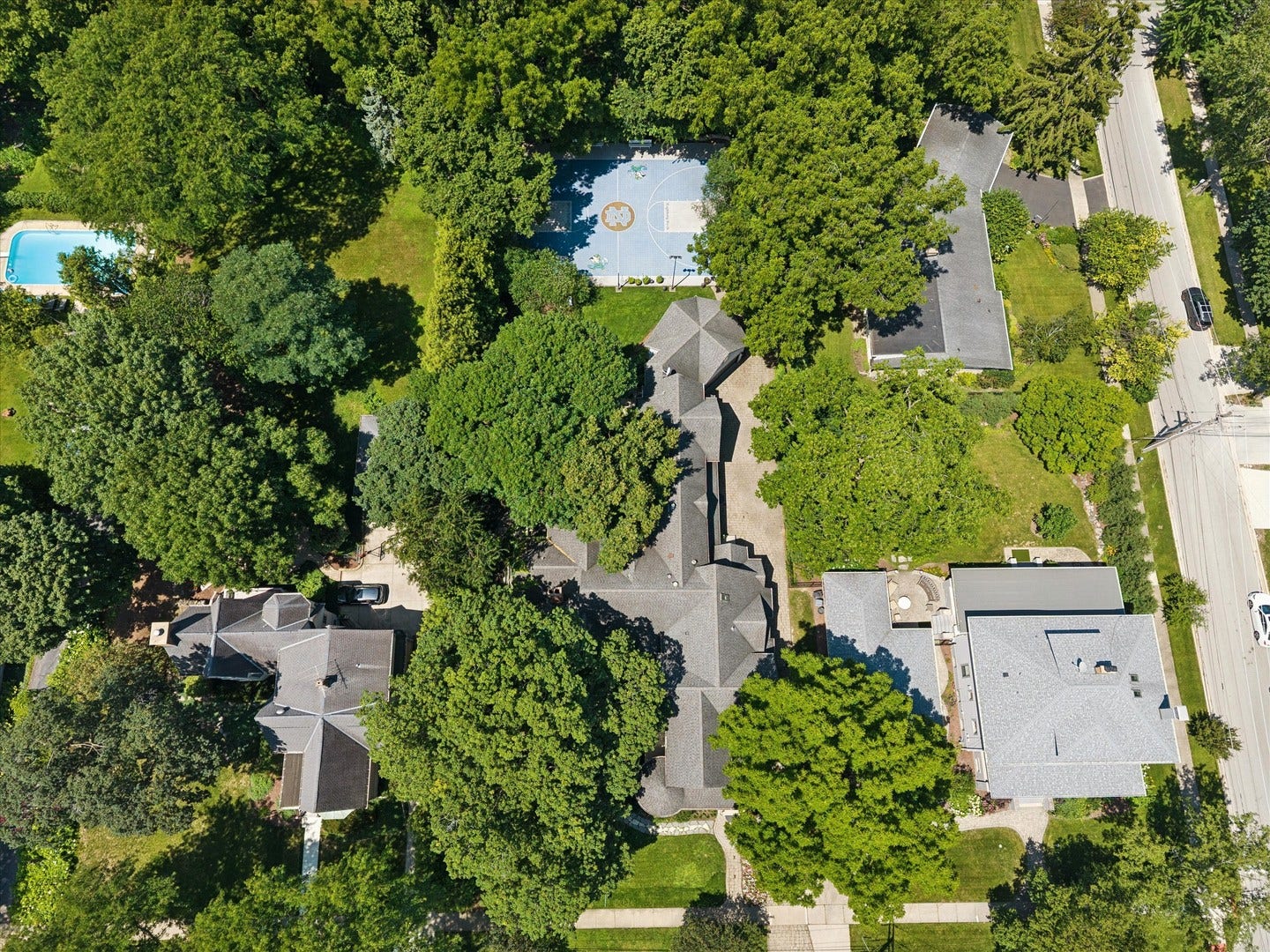 636 N Dunton Avenue, Arlington Heights, IL 60004 636 N Dunton Avenue, Arlington Heights, IL 60004