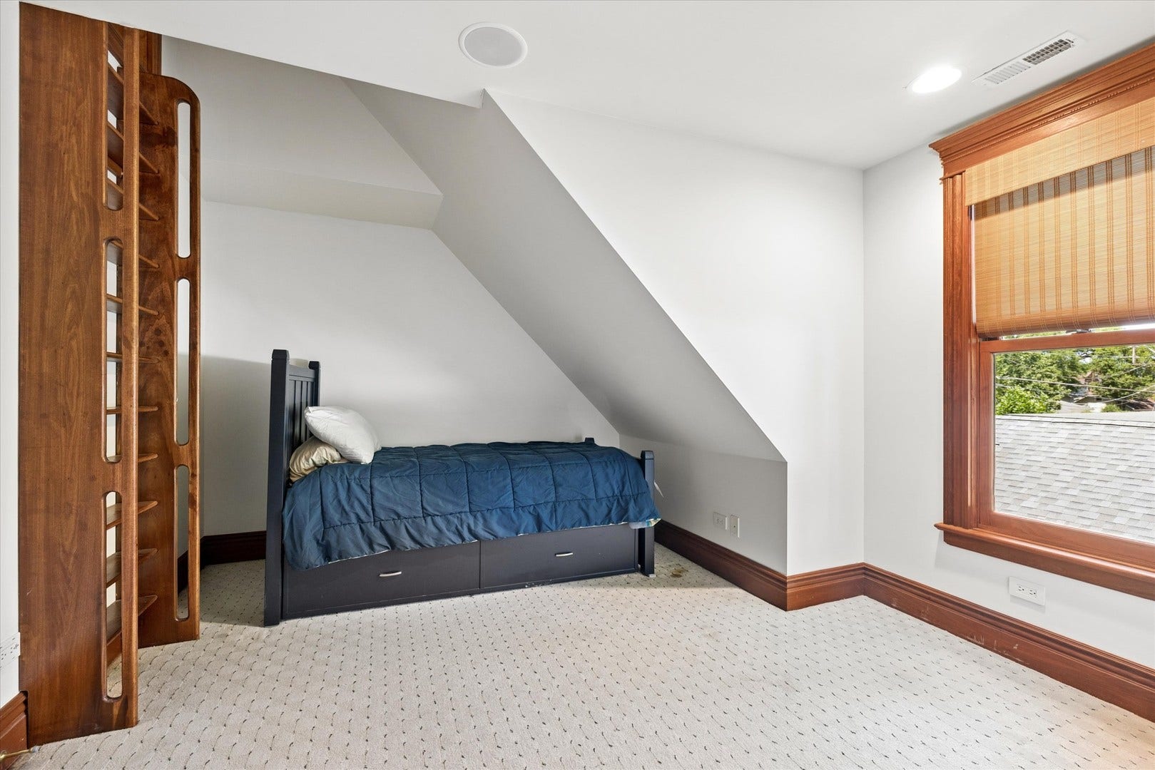 636 N Dunton Avenue, Arlington Heights, IL 60004 636 N Dunton Avenue, Arlington Heights, IL 60004