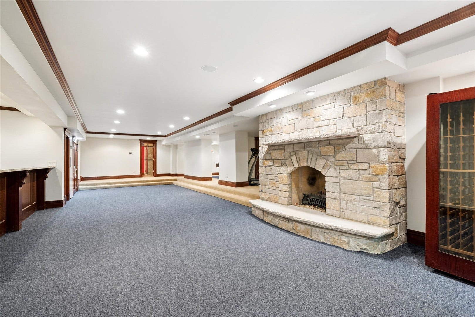 636 N Dunton Avenue, Arlington Heights, IL 60004 636 N Dunton Avenue, Arlington Heights, IL 60004
