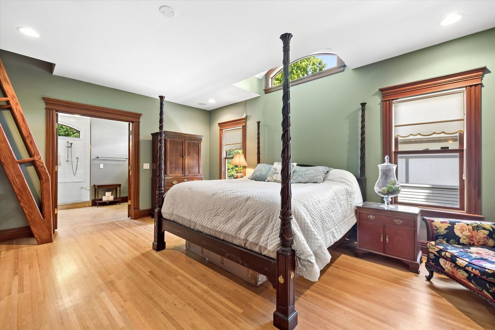 636 N Dunton Avenue, Arlington Heights, IL 60004 636 N Dunton Avenue, Arlington Heights, IL 60004