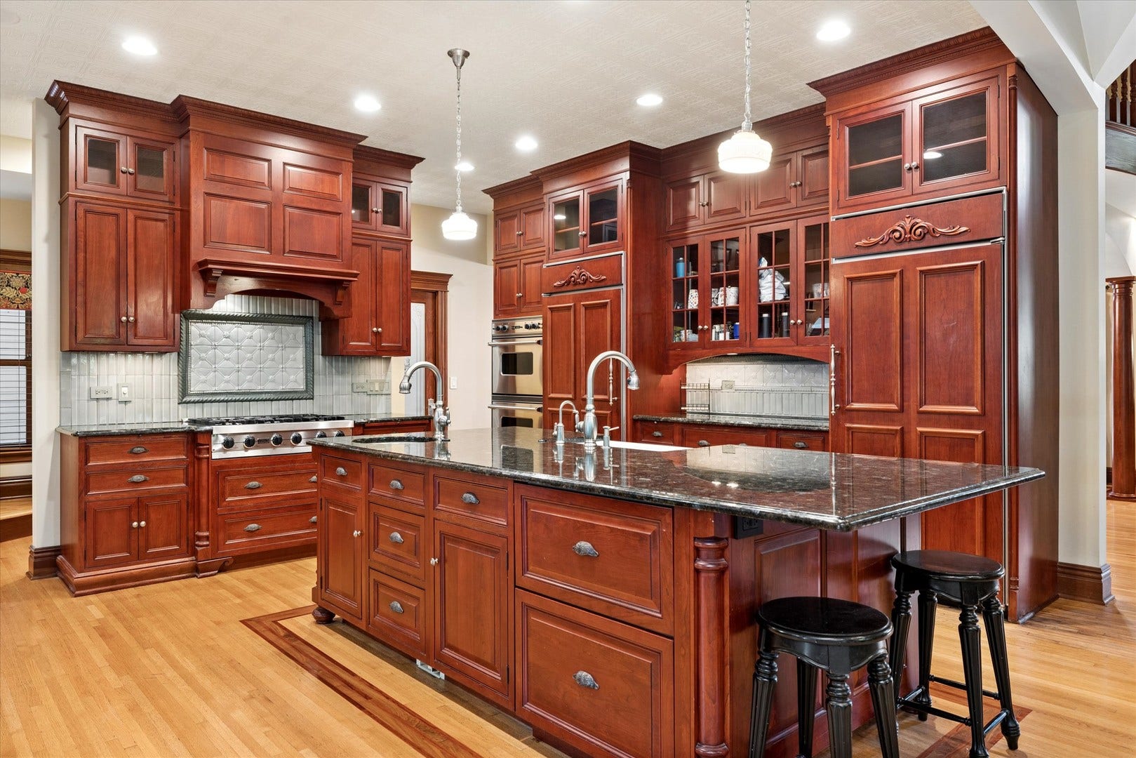 636 N Dunton Avenue, Arlington Heights, IL 60004 636 N Dunton Avenue, Arlington Heights, IL 60004