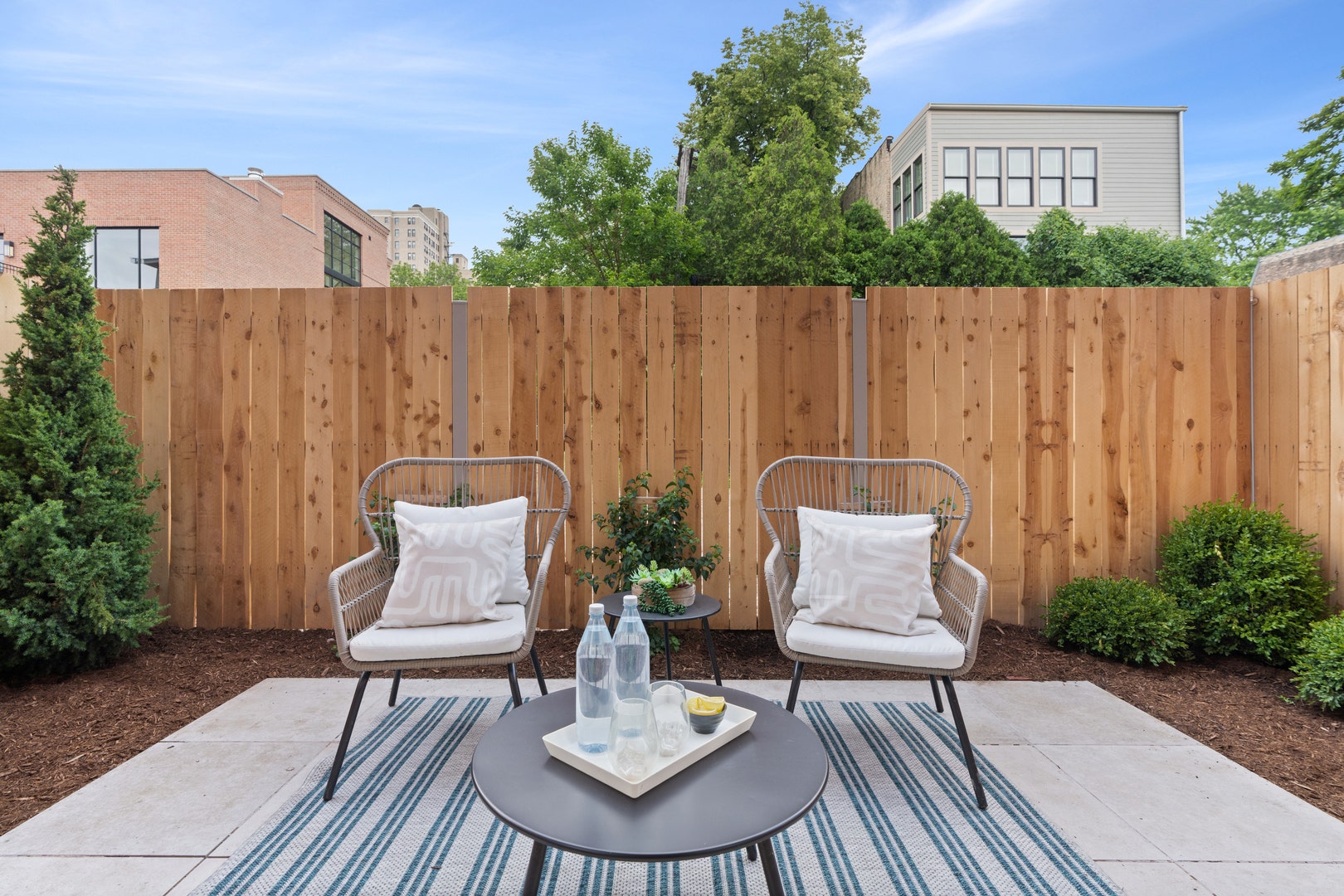 2329 N Cambridge Avenue, #C, Chicago, IL 60614 2329 N Cambridge Avenue, #C, Chicago, IL 60614