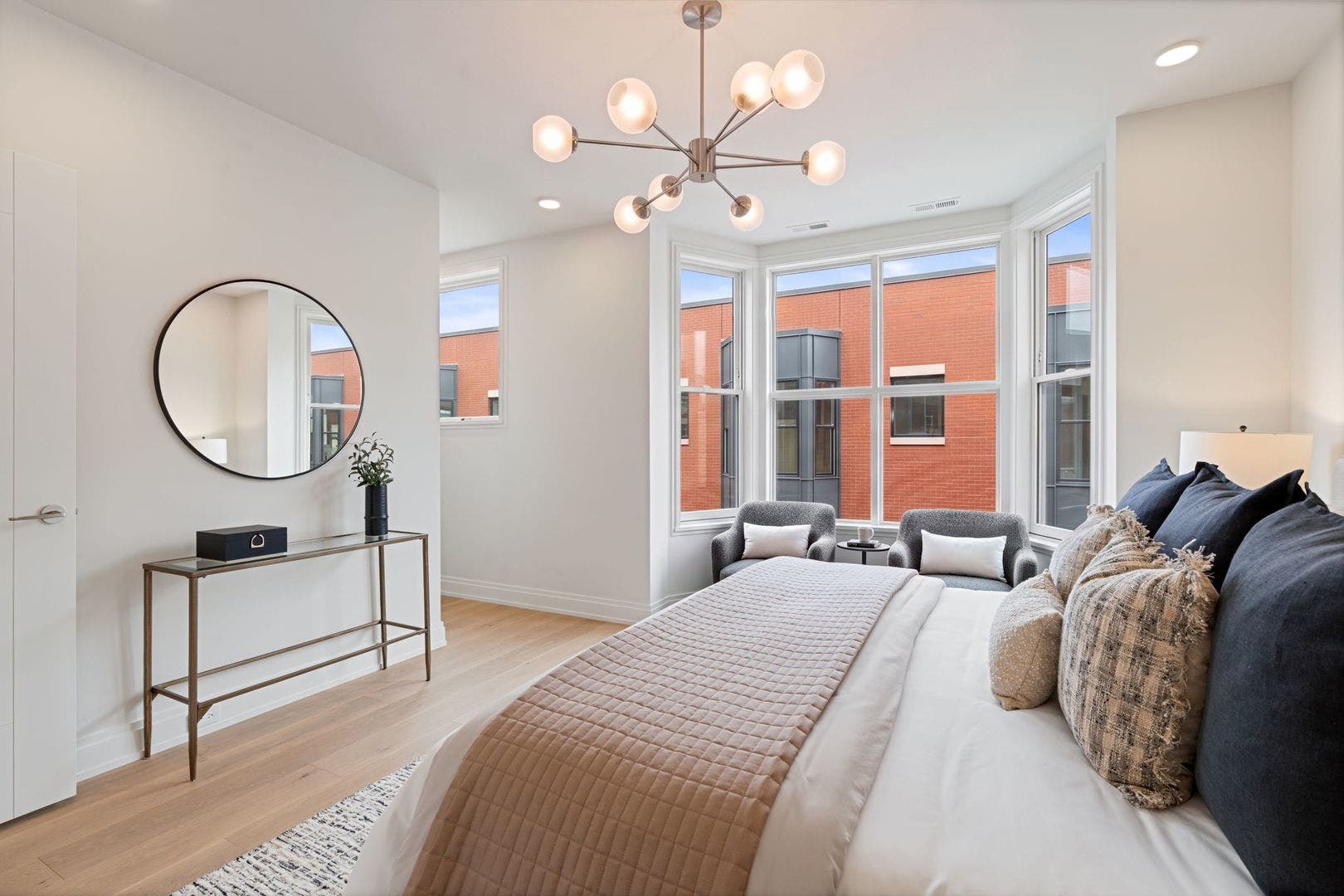 2329 N Cambridge Avenue, #C, Chicago, IL 60614 2329 N Cambridge Avenue, #C, Chicago, IL 60614