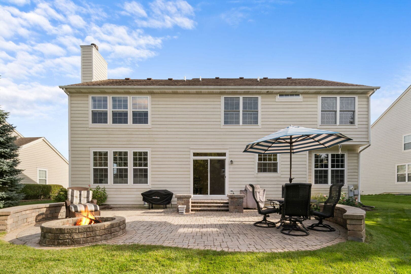 308 Comstock Drive, Elgin, IL 60124 308 Comstock Drive, Elgin, IL 60124