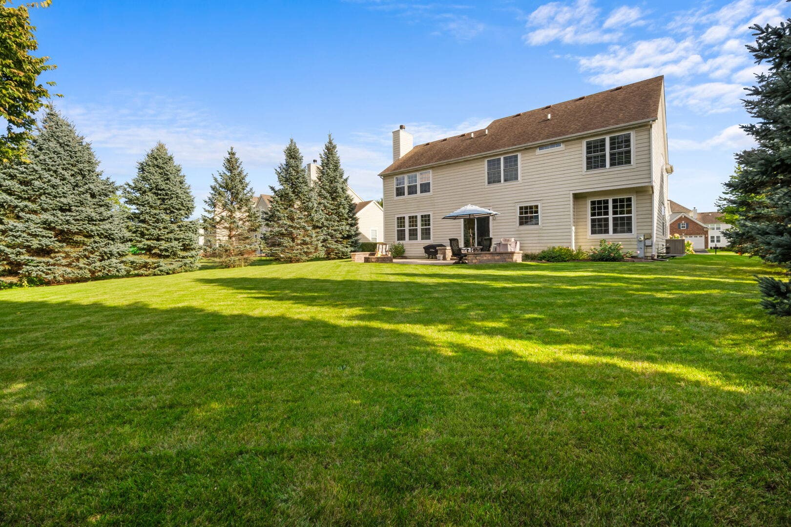 308 Comstock Drive, Elgin, IL 60124 308 Comstock Drive, Elgin, IL 60124