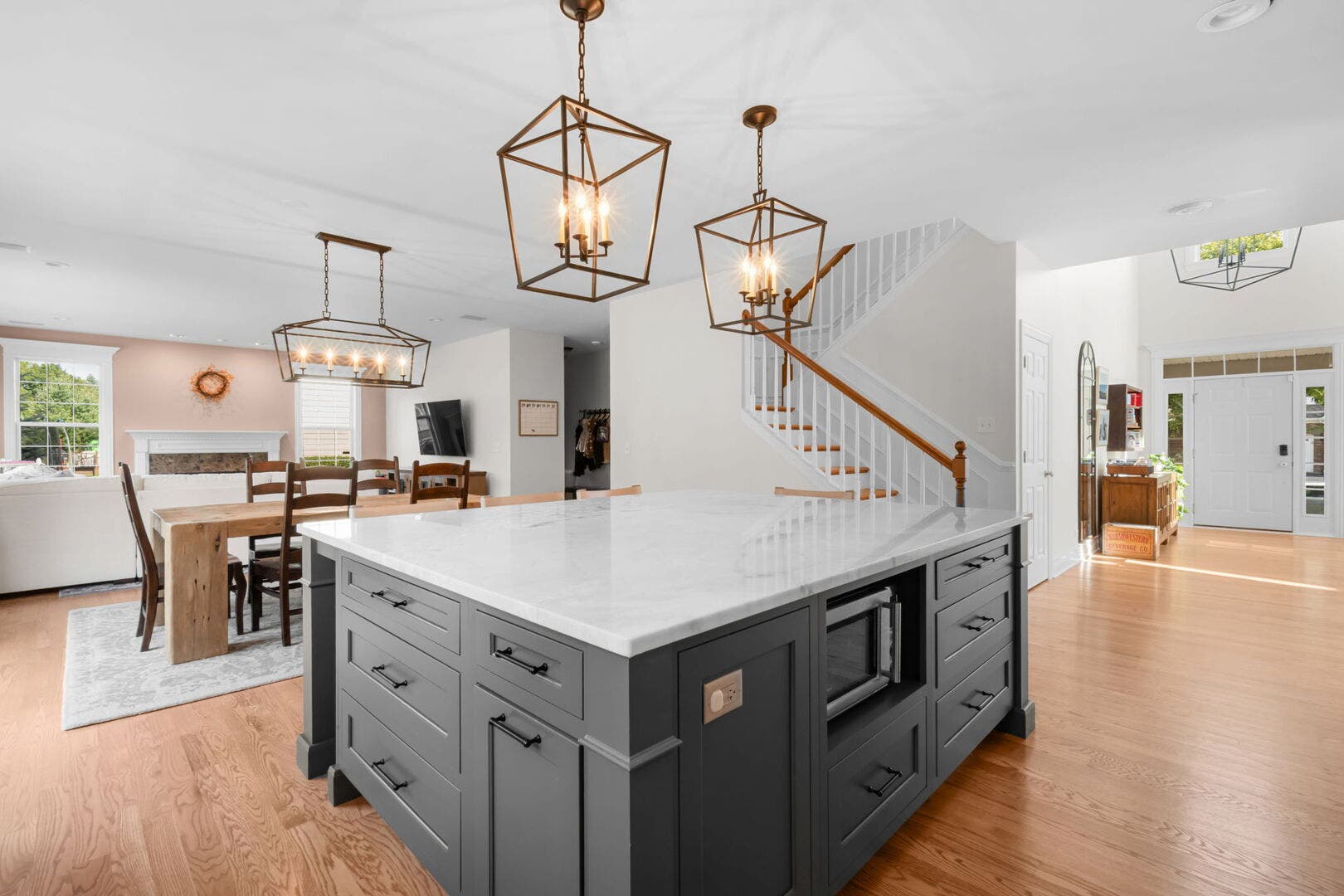 308 Comstock Drive, Elgin, IL 60124 308 Comstock Drive, Elgin, IL 60124
