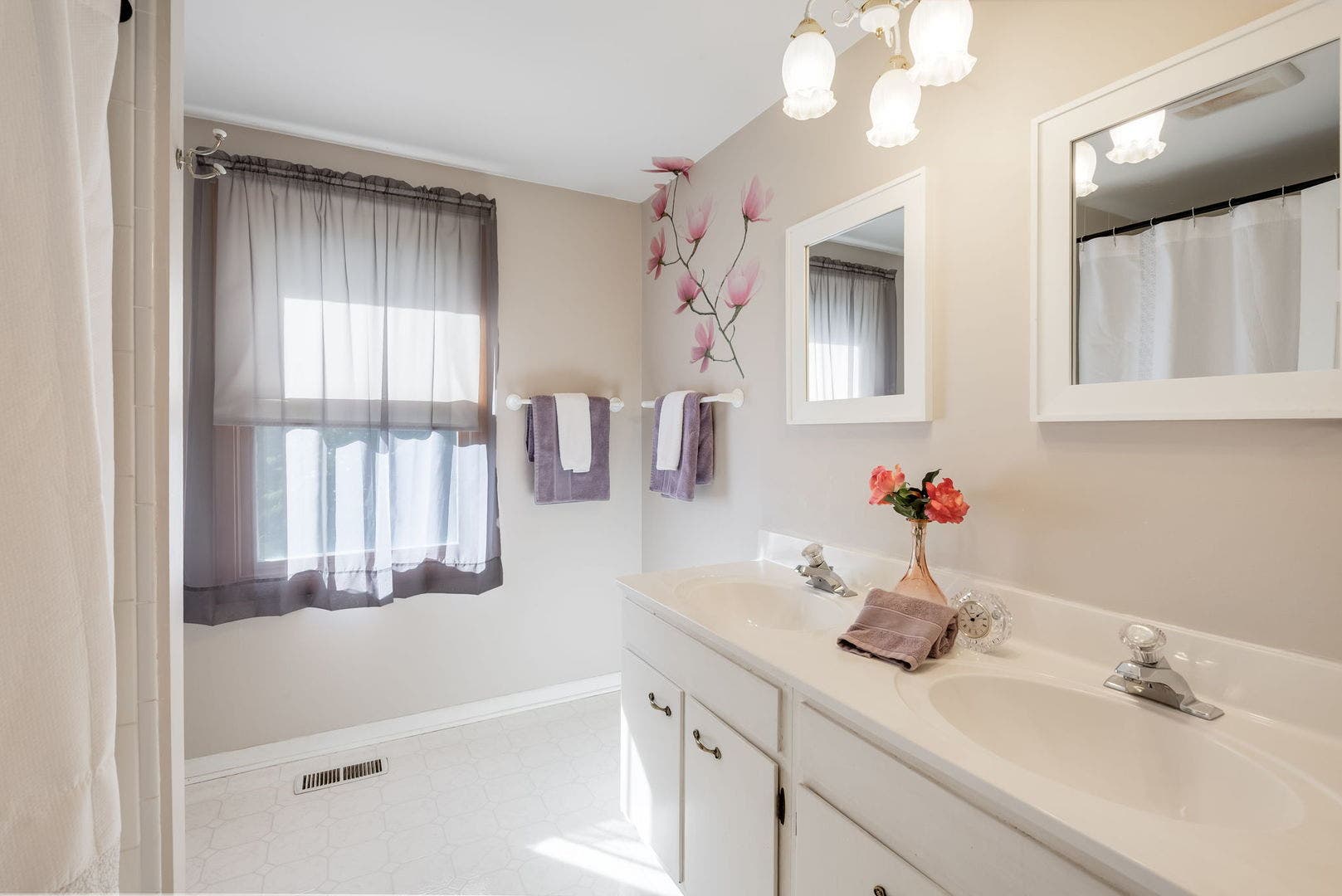 1717 Victoria Road, Mundelein, IL 60060 1717 Victoria Road, Mundelein, IL 60060