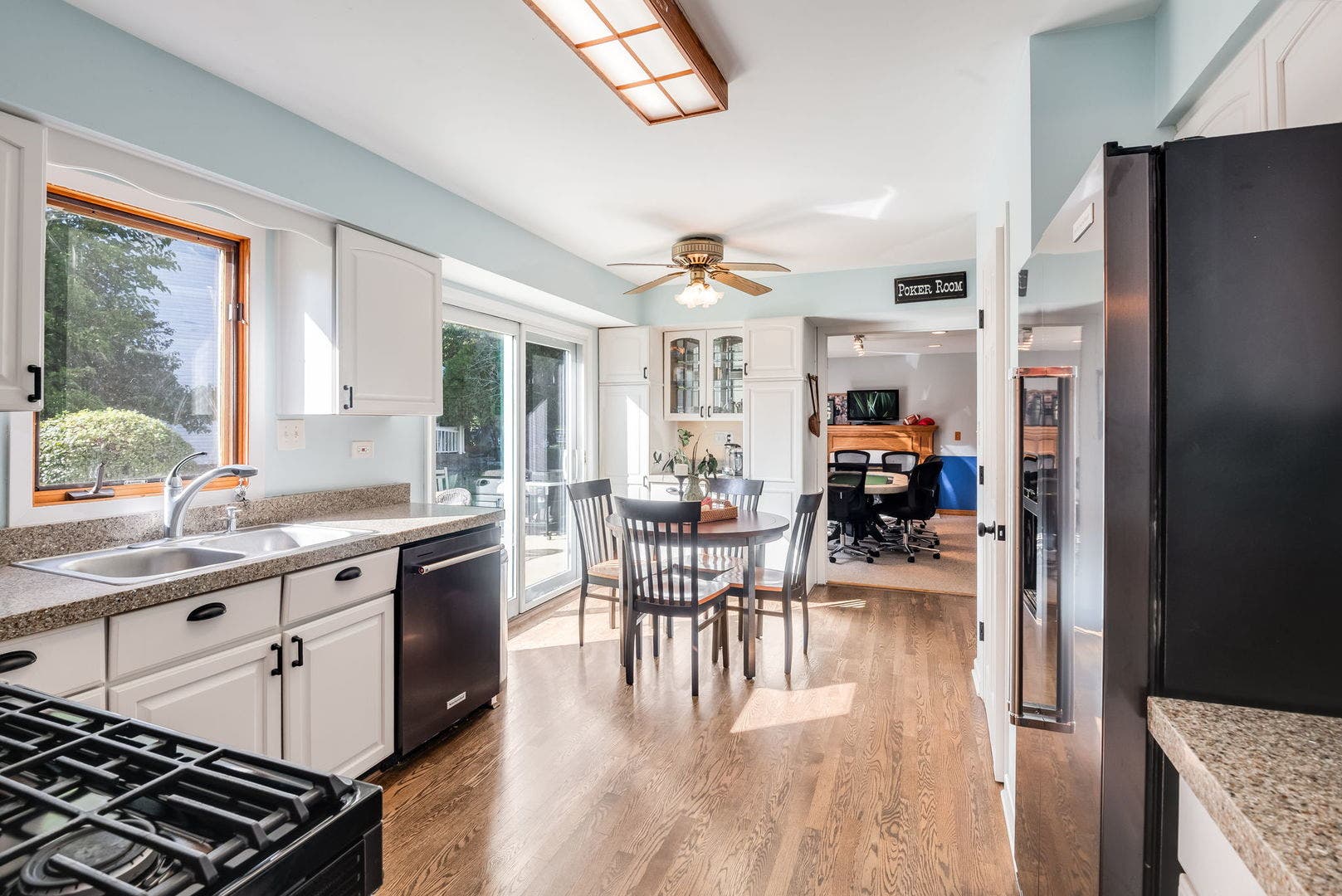1717 Victoria Road, Mundelein, IL 60060 1717 Victoria Road, Mundelein, IL 60060