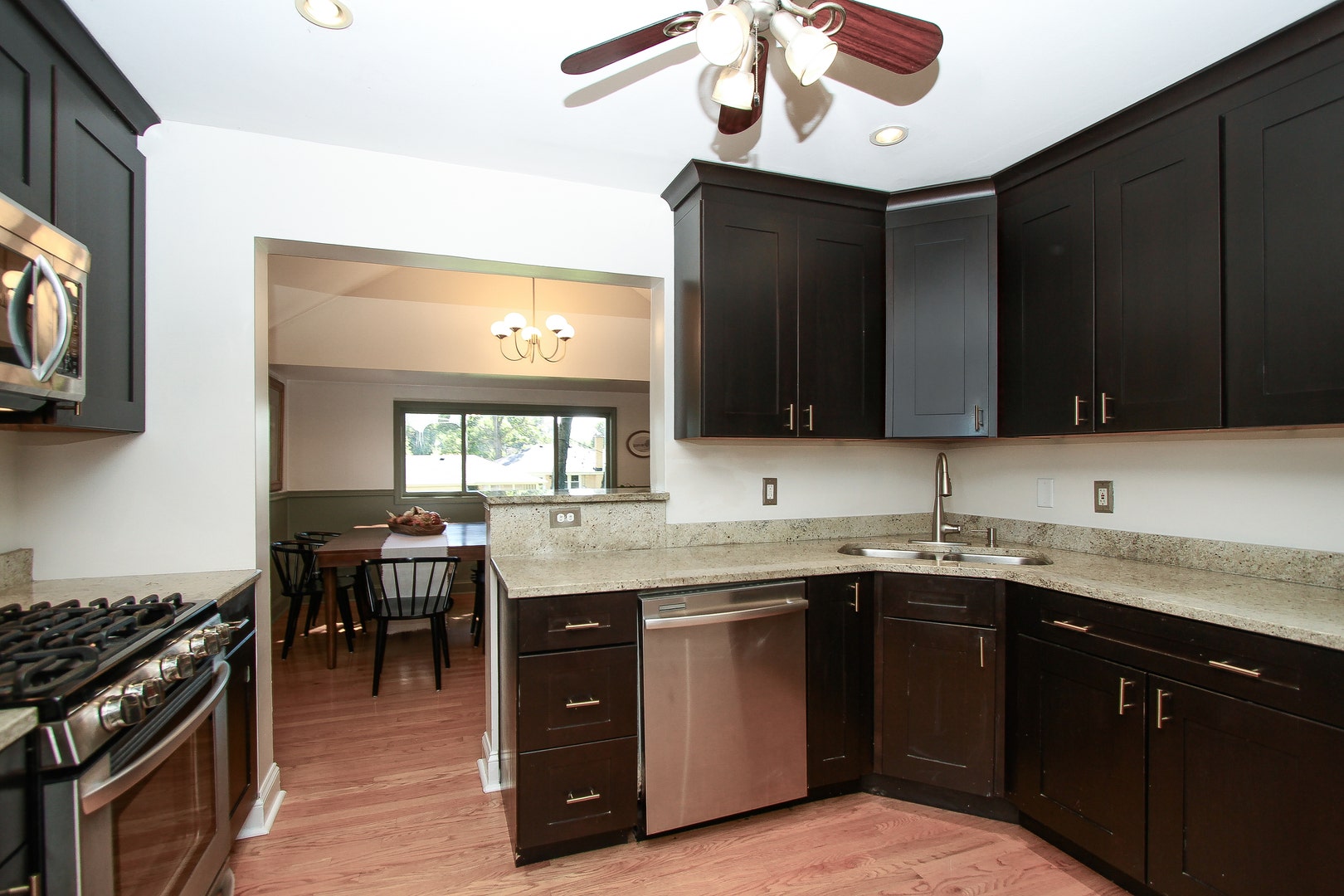 225 Indianapolis Avenue, Downers Grove, IL 60515 225 Indianapolis Avenue, Downers Grove, IL 60515