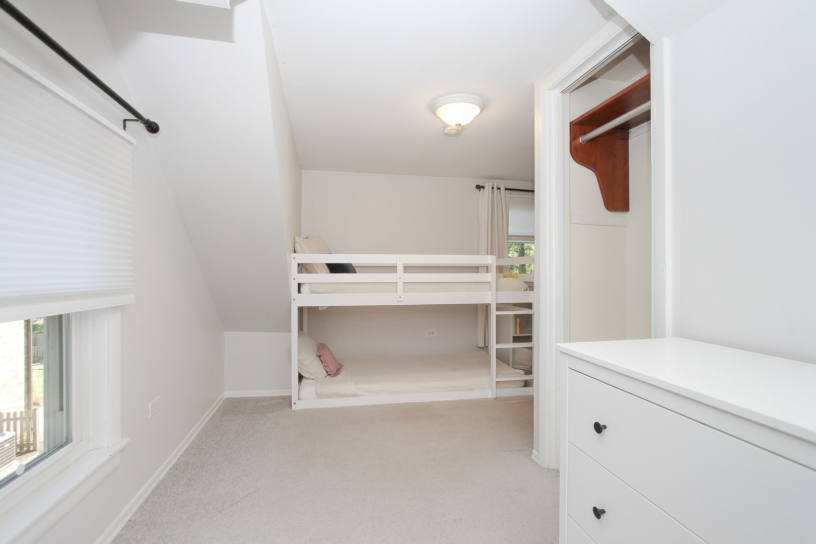 225 Indianapolis Avenue, Downers Grove, IL 60515 225 Indianapolis Avenue, Downers Grove, IL 60515