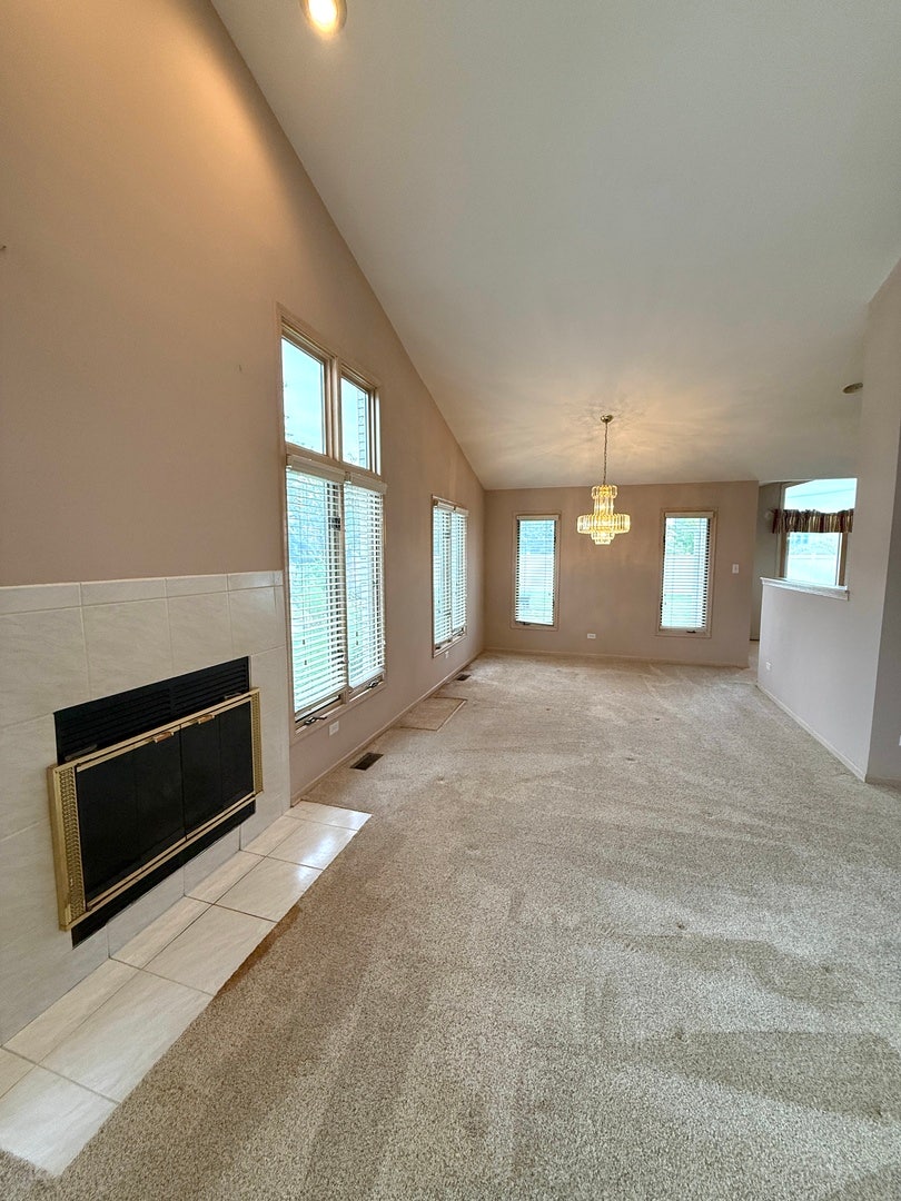 8821 Bluebird Drive, Tinley Park, IL 60487 8821 Bluebird Drive, Tinley Park, IL 60487