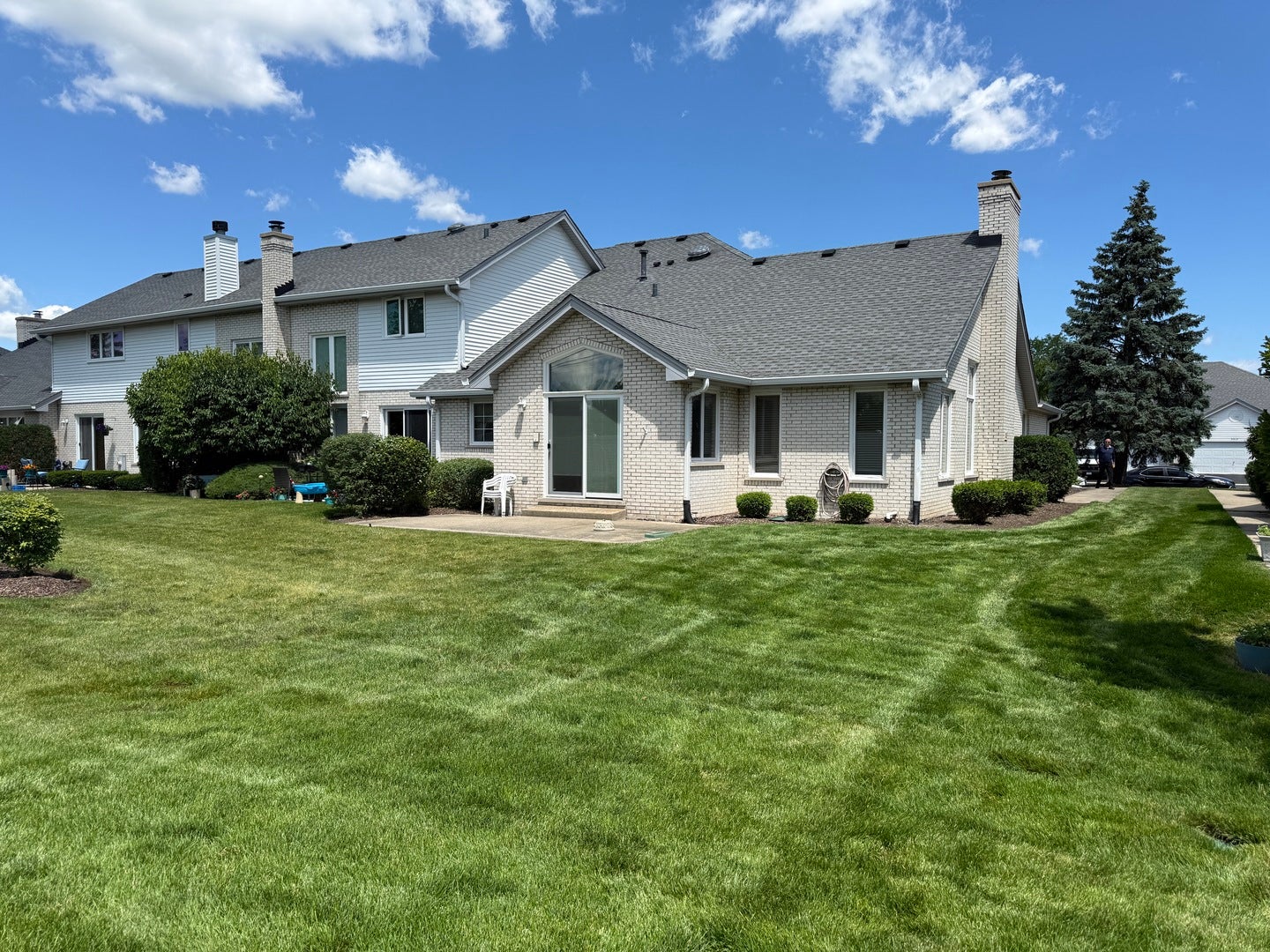8821 Bluebird Drive, Tinley Park, IL 60487 8821 Bluebird Drive, Tinley Park, IL 60487
