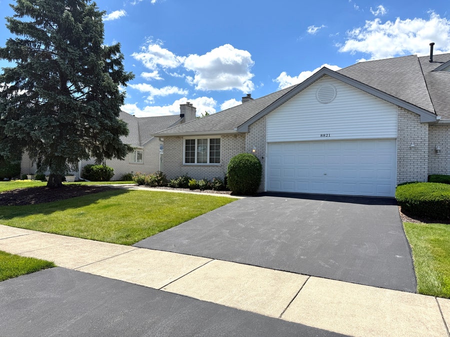 Property photo for 8821 Bluebird Drive, Tinley Park, IL