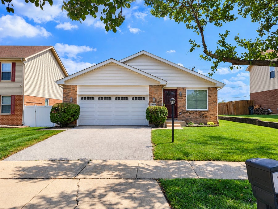 Property photo for 16621 Lockridge Avenue, Oak Forest, IL