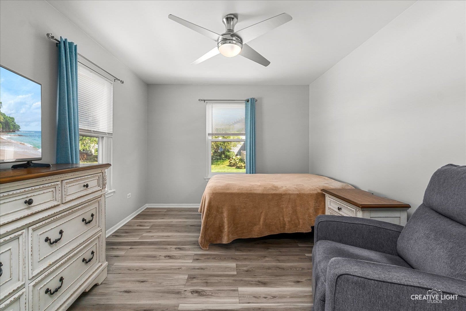 52 Blackberry Trail, Aurora, IL 60506 1st Floor bedroom with private full bath