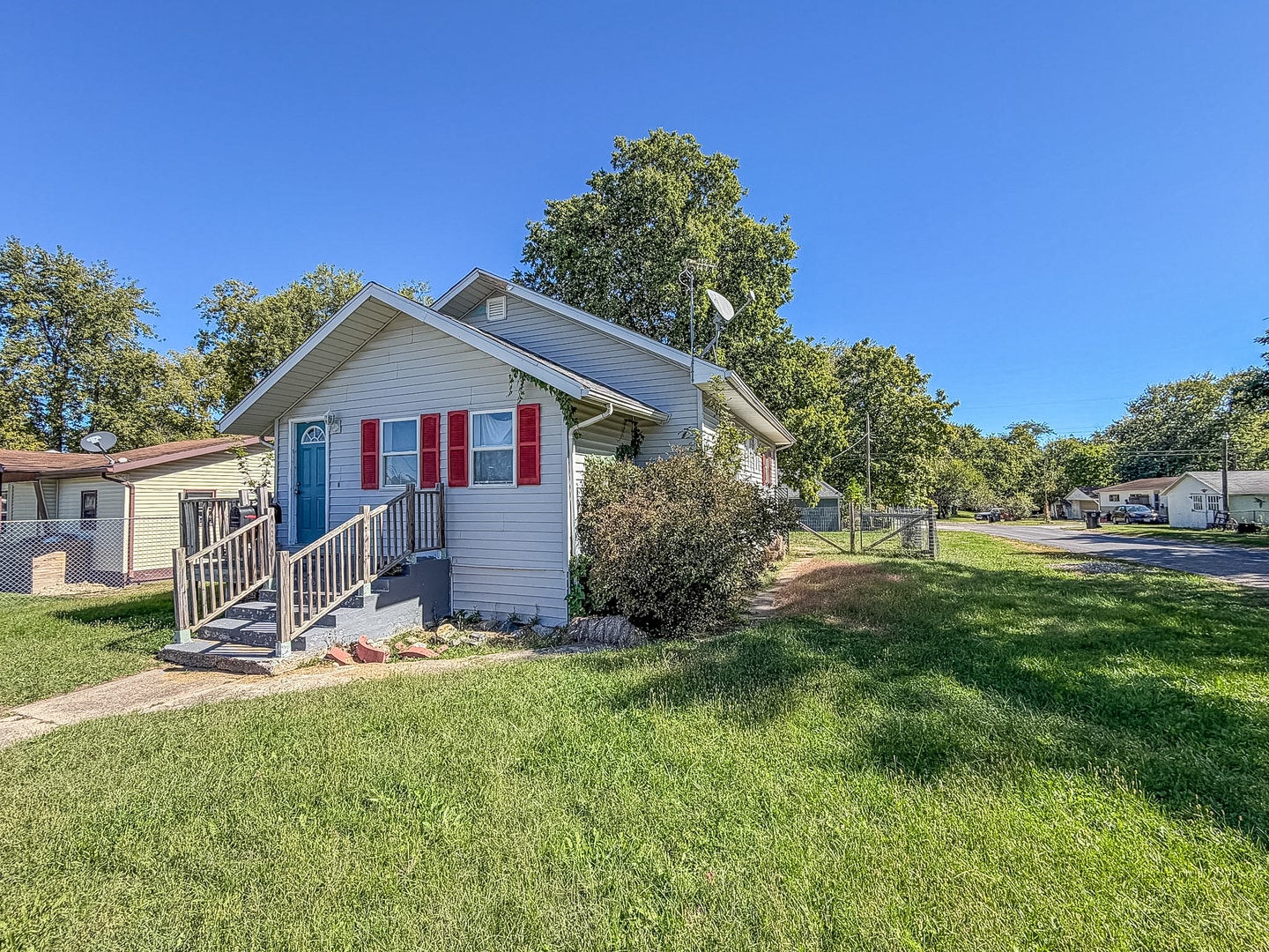 411 S Spruce Street, Villa Grove, IL 61956
