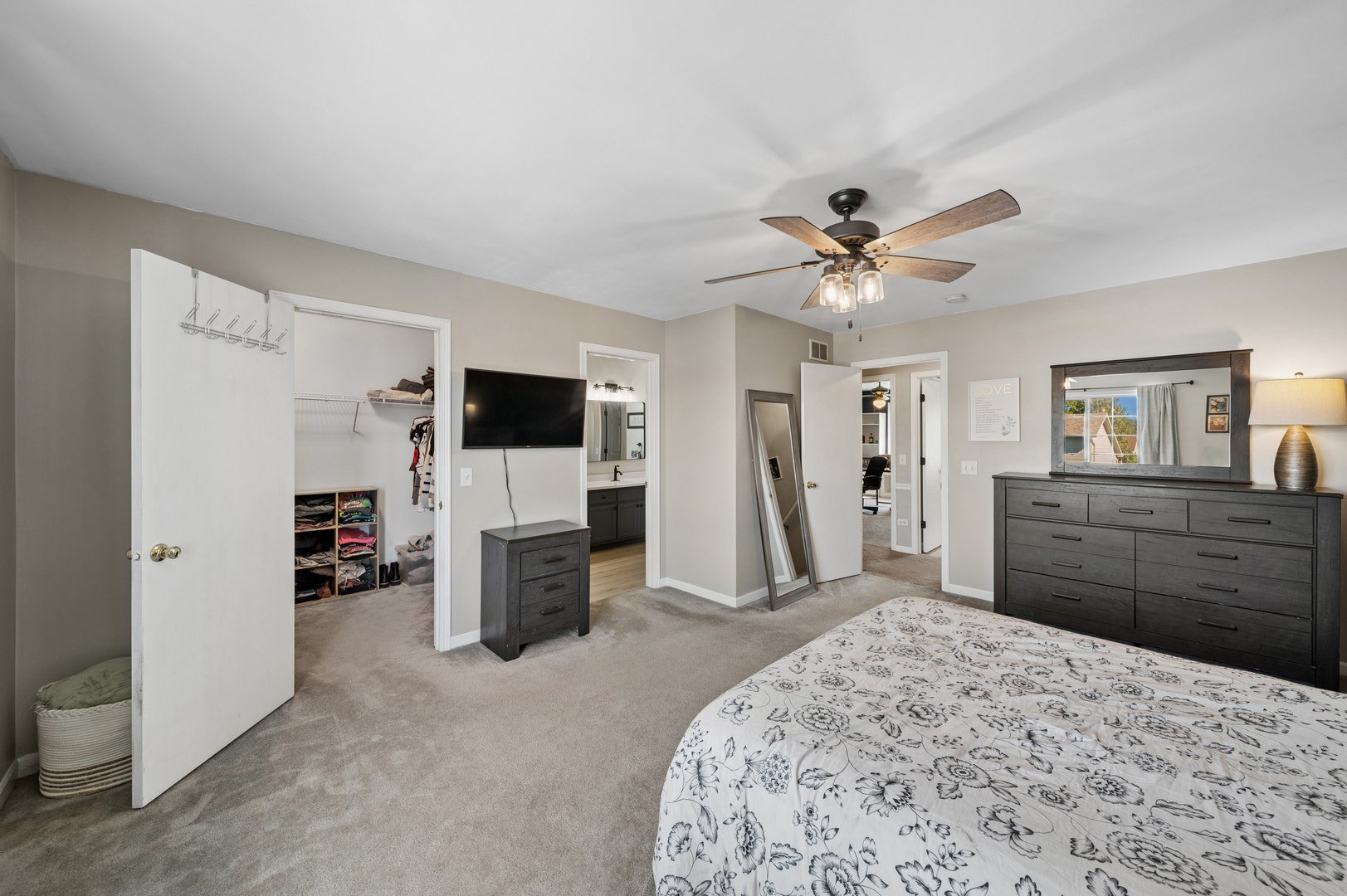 1313 Gilray Drive, Joliet, IL 60431 1313 Gilray Drive, Joliet, IL 60431