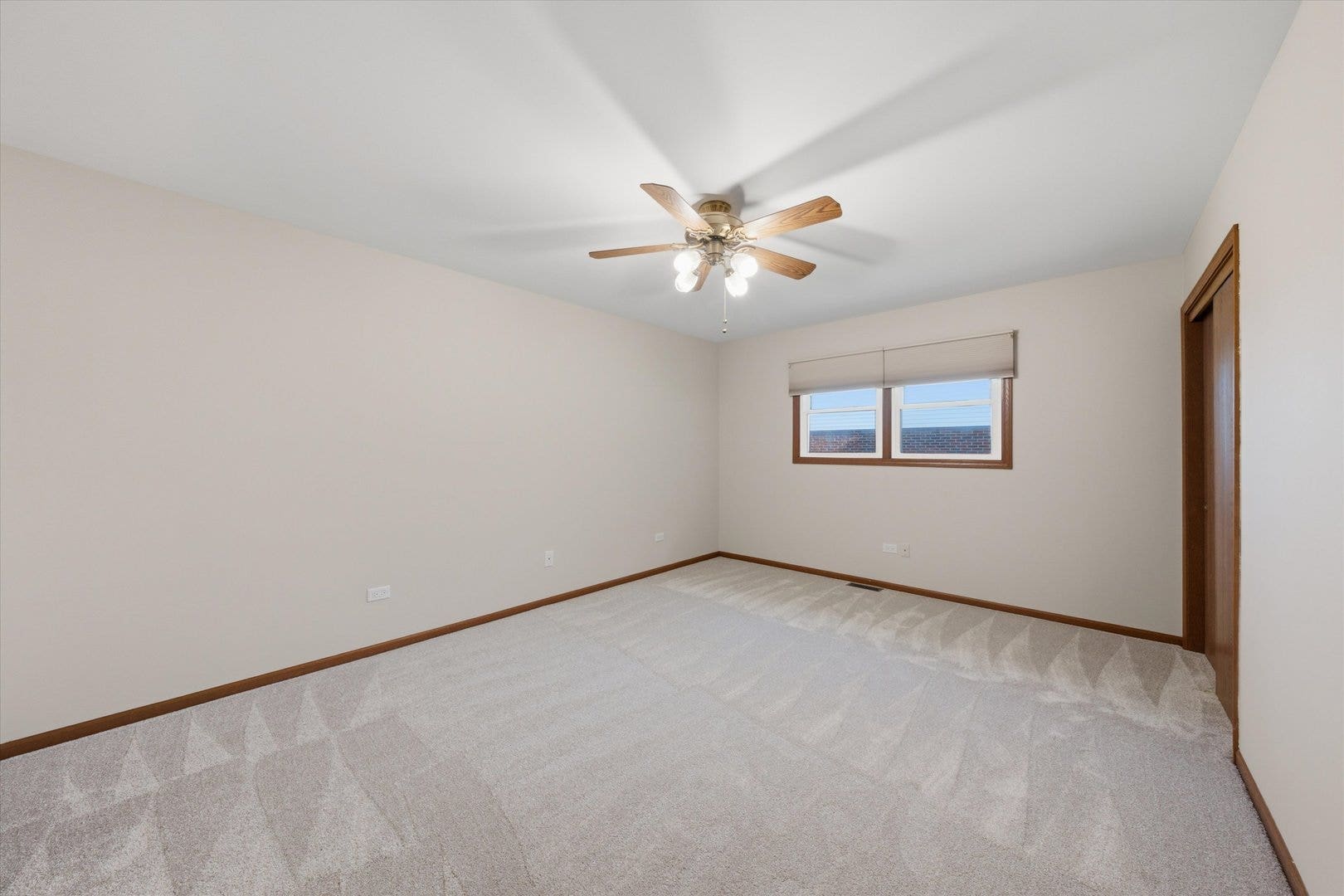 10S221 Suffield Drive, Downers Grove, IL 60516 10S221 Suffield Drive, Downers Grove, IL 60516