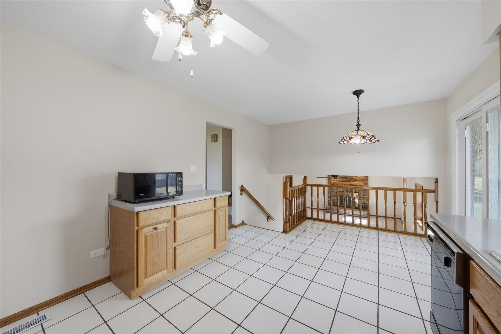 10S221 Suffield Drive, Downers Grove, IL 60516 10S221 Suffield Drive, Downers Grove, IL 60516